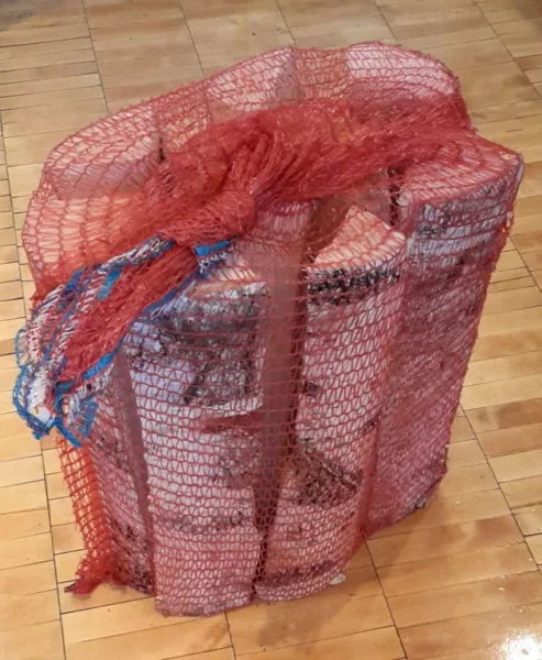 дрова березовые сухие премиум в сетке 1уп=14,5кг +/- 2 кг